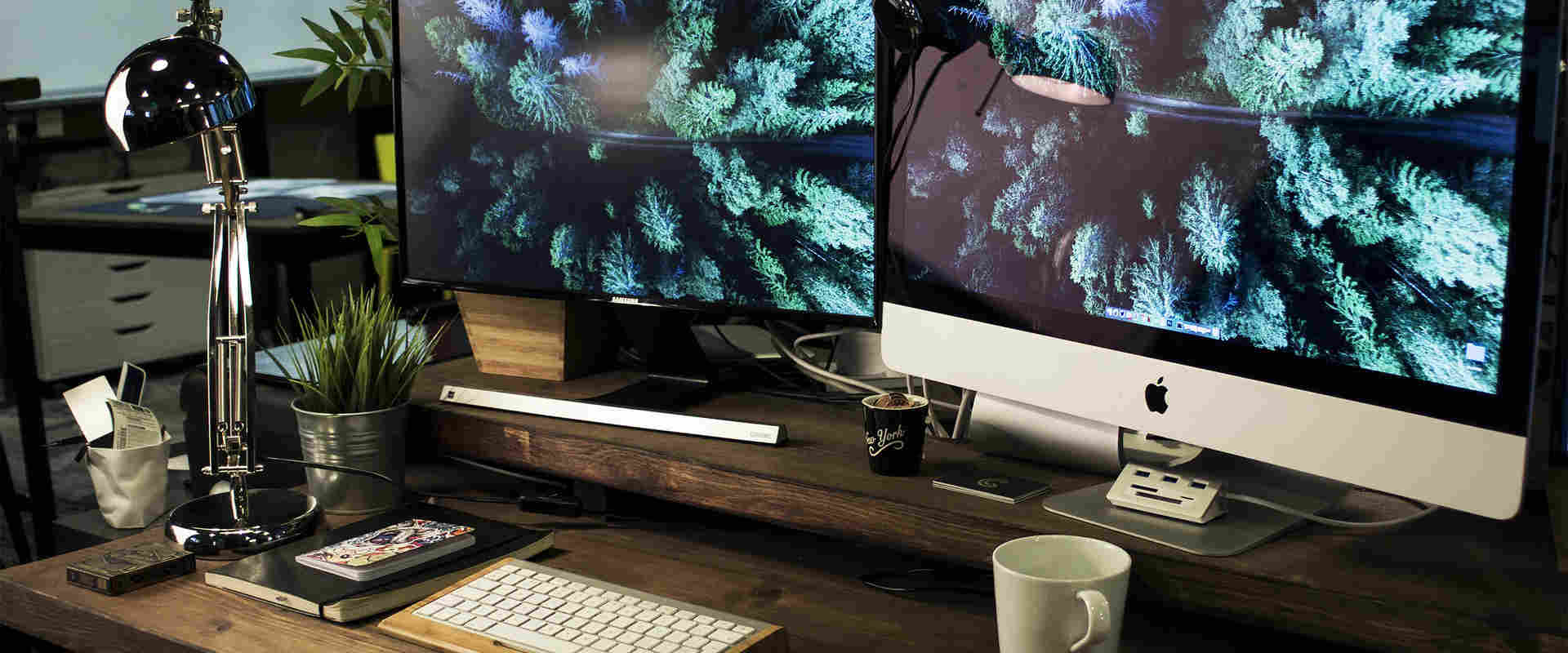 Services to IT Consultants - Apple Screen on a desk